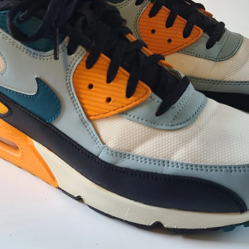 Nike Air Max Sneakers in Orange and Teal - Picture 7 of 8